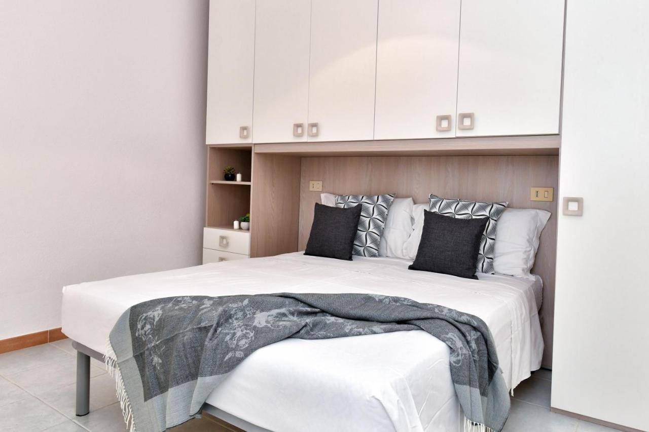 Residence Chiaro Di Luna Сан Теодоро Екстериор снимка