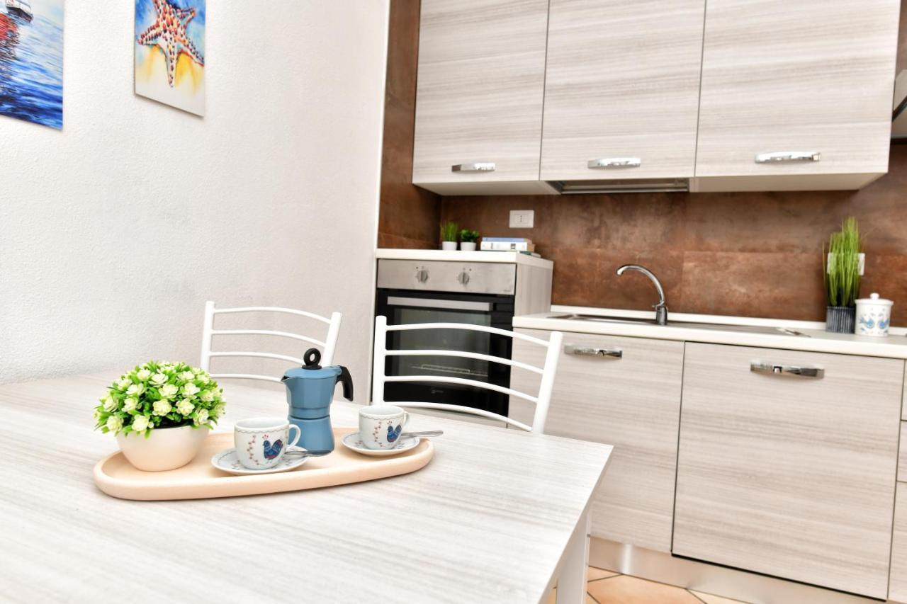Residence Chiaro Di Luna Сан Теодоро Екстериор снимка